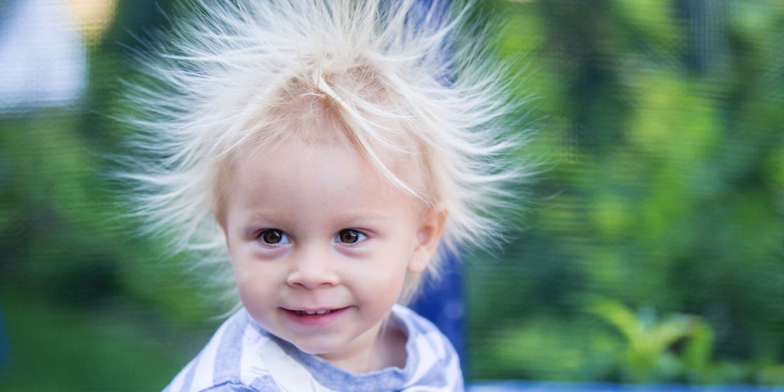 electricidad estatica en niño